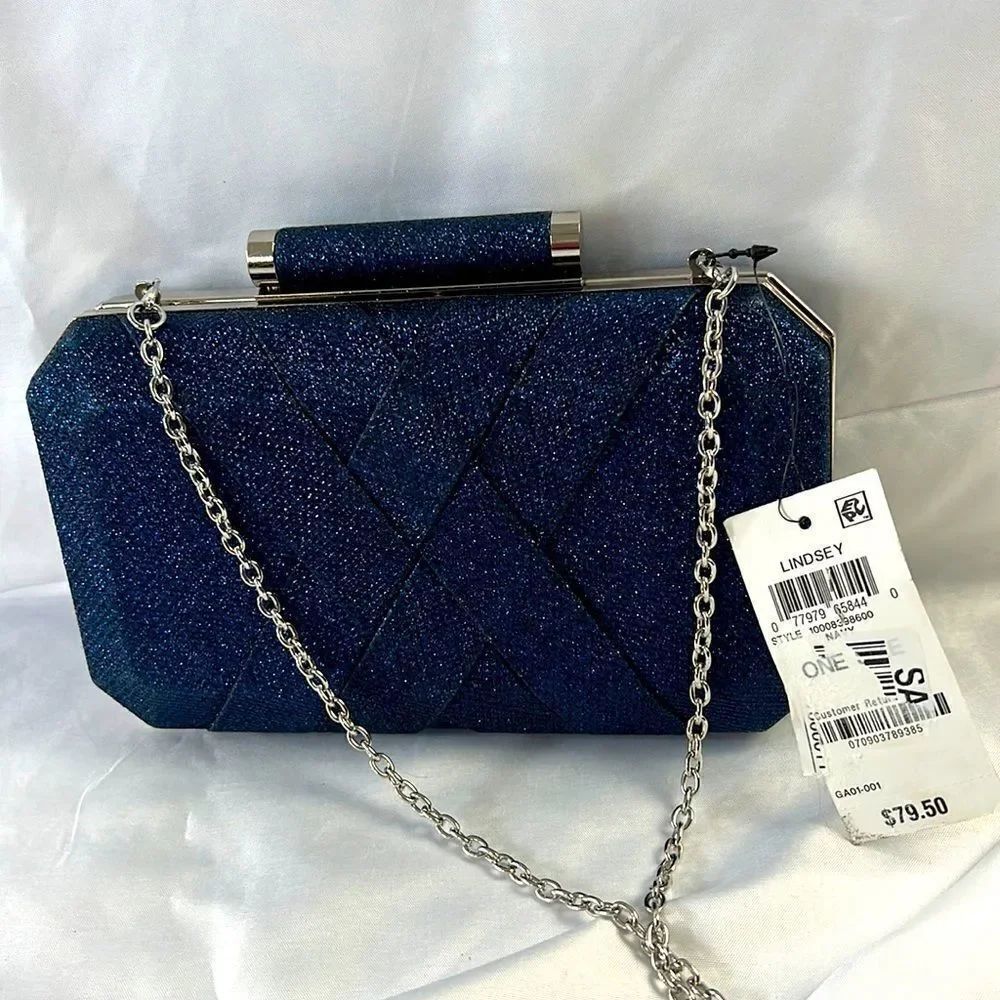 NWT INC A sparkling quilted pattern